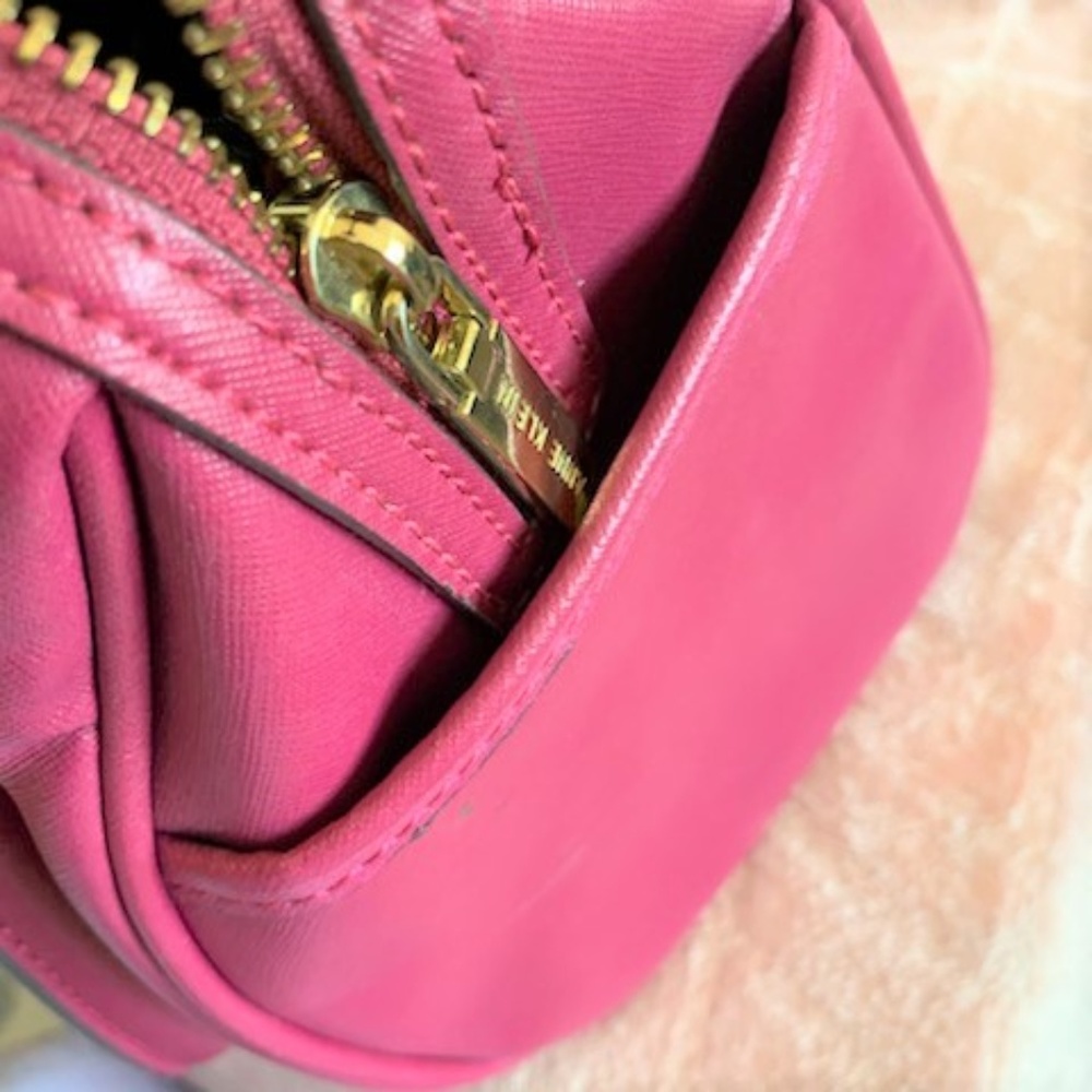 Anne Klein Stylish Hot Pink Handbag Gold Logo - Picture 3 of 8